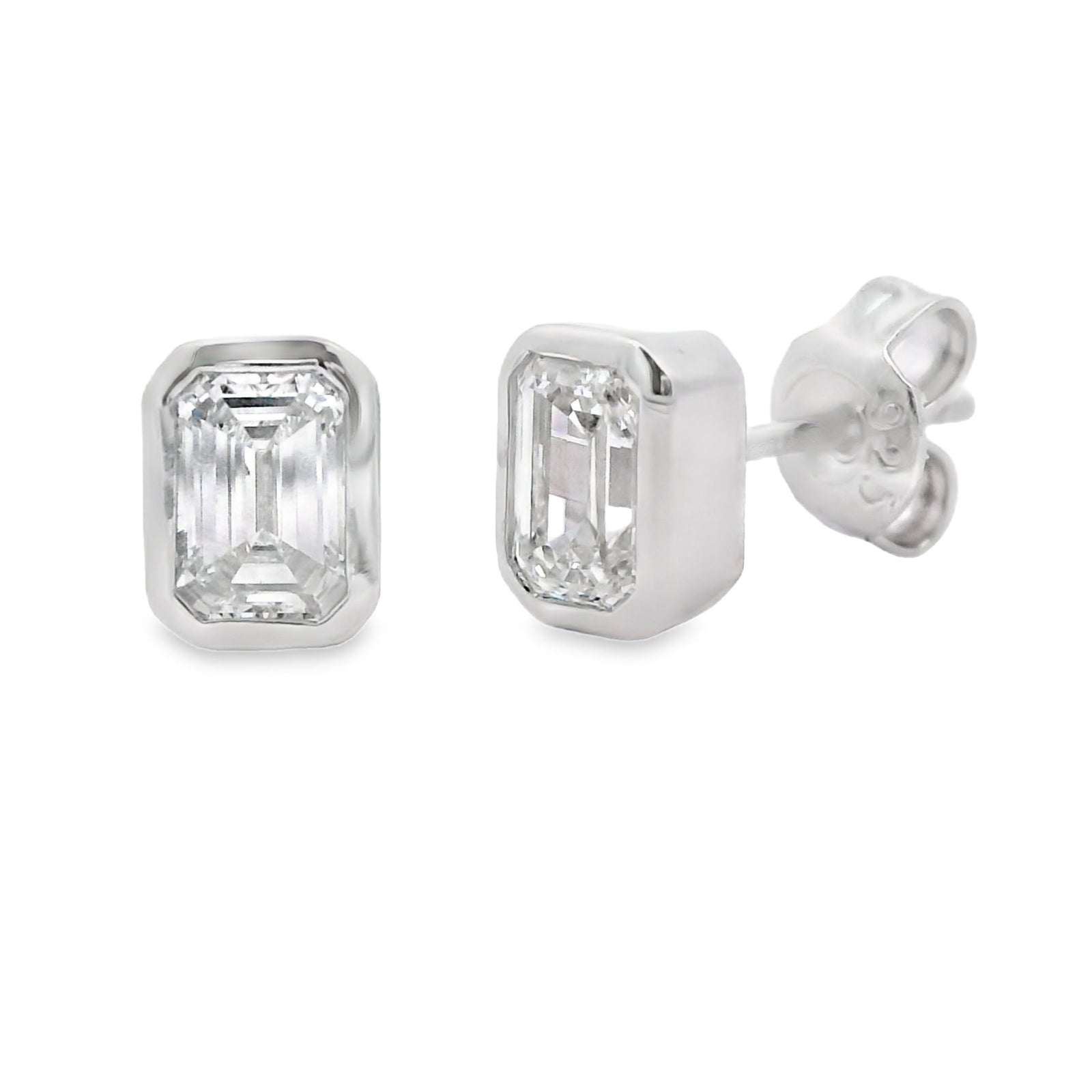 Pendientes de diamante cultivado en laboratorio de 1.00 ct de plata de ley