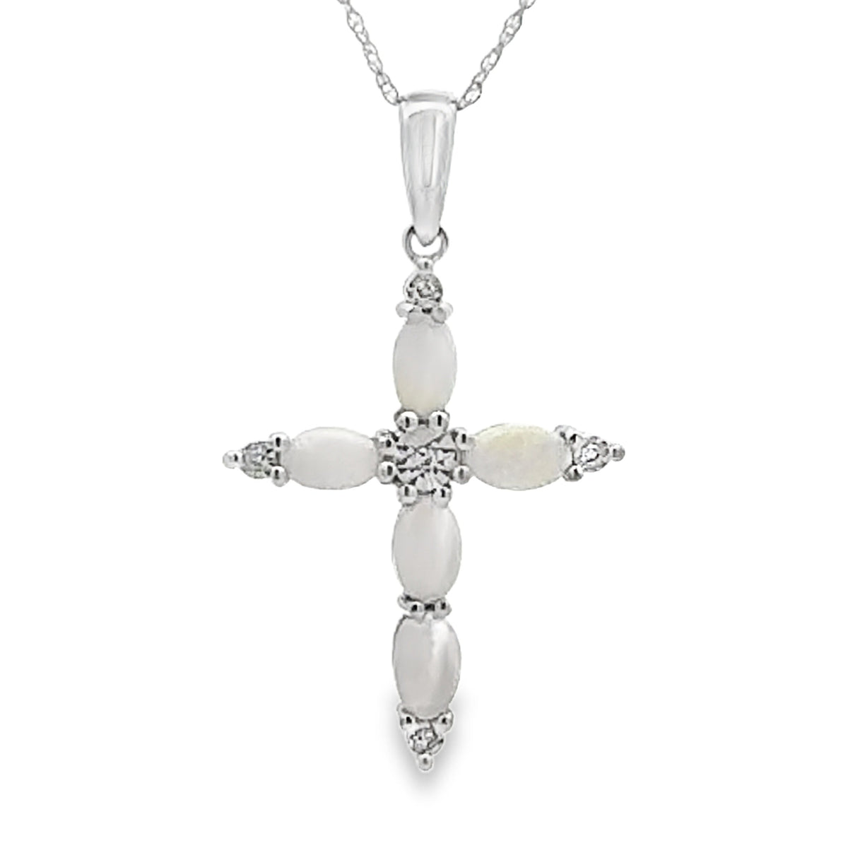 Colgante Religioso Cruz de Opalo y Diamantes Oro Blanco de 10KT
