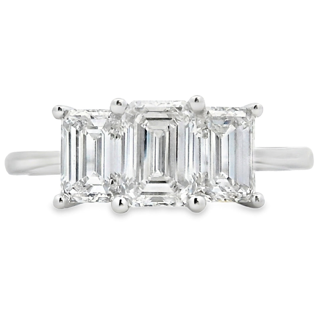 Anillo de oro blanco de 14 quilates con 3 piedras y diamantes cultivados en laboratorio de 2,00 ct