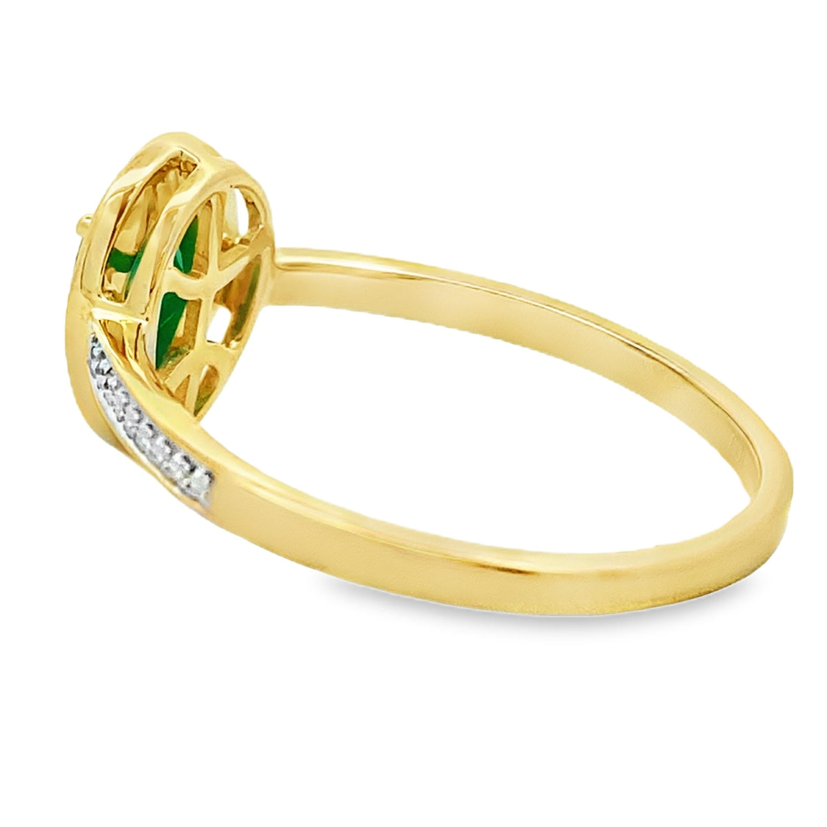 Anillo de calcedonia y diamantes genuinos de .55 ct en oro amarillo de 10 kt