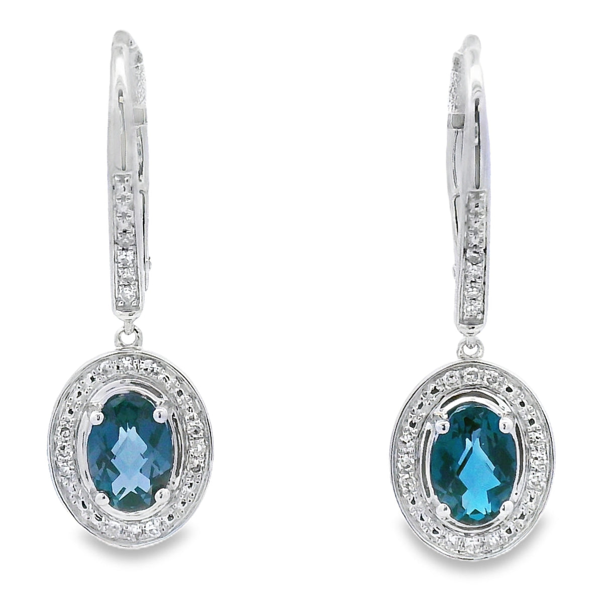 Pendientes colgantes de topacio azul Londres de 0,89 ct en oro blanco de 10 qt