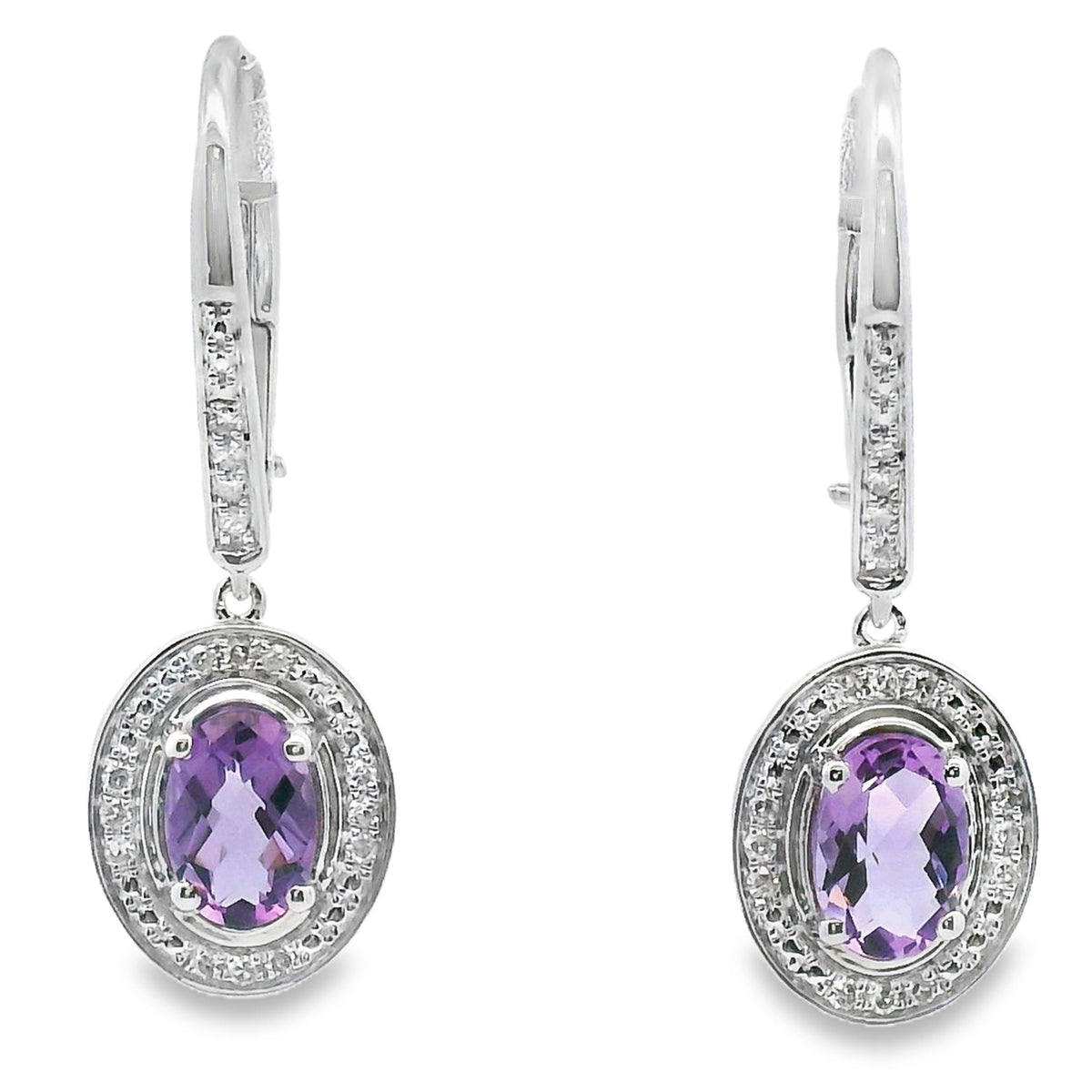Pendientes colgantes de amatista y diamante de .98ct de oro blanco de 10KT
