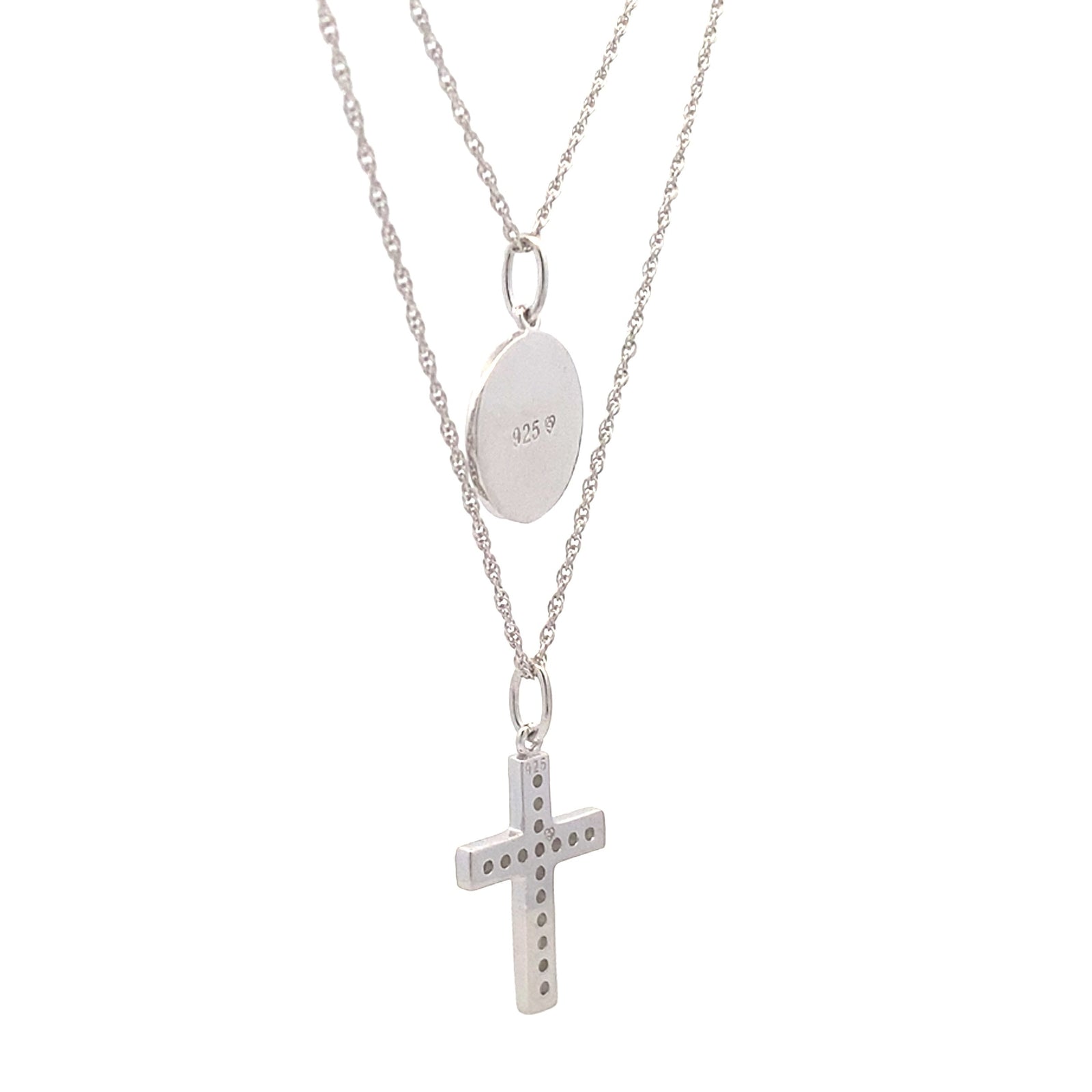 Colgante de cruz religiosa con diamantes de .20 ct de plata de ley