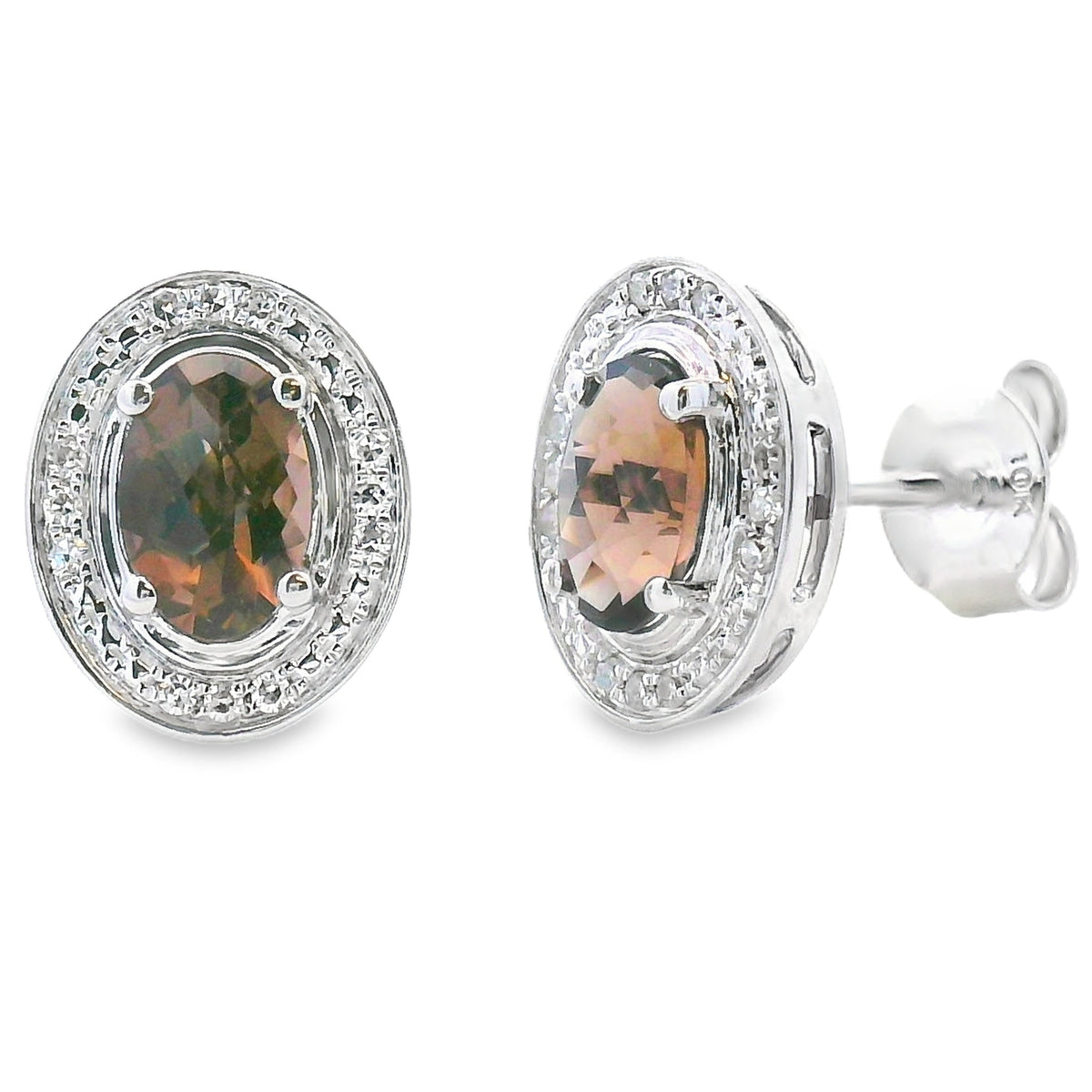 Auténticos aretes de cuarzo y diamantes de .85 ct en oro blanco de 10 qt