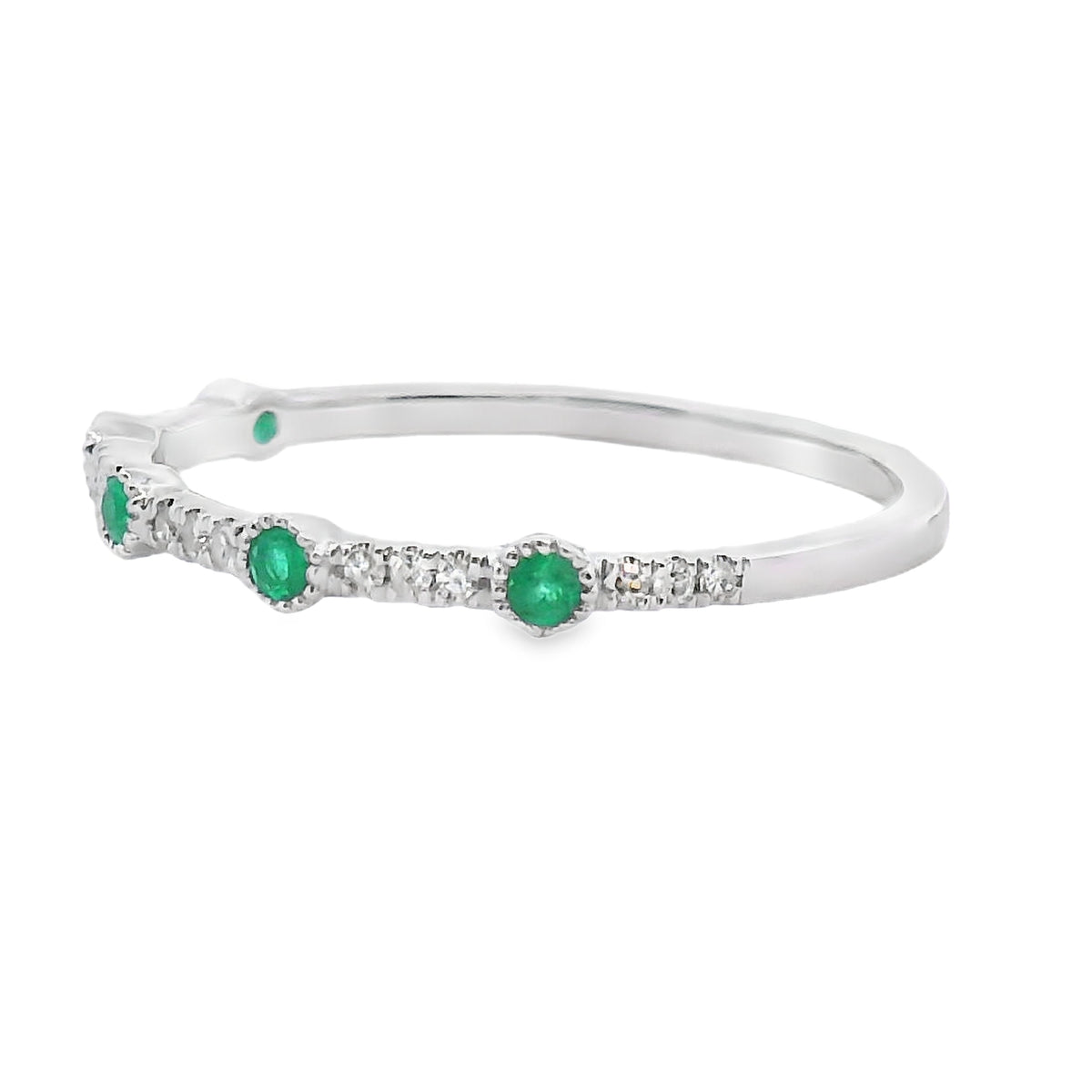 Juego de anillos apilables de oro blanco de 14K con esmeraldas y diamantes