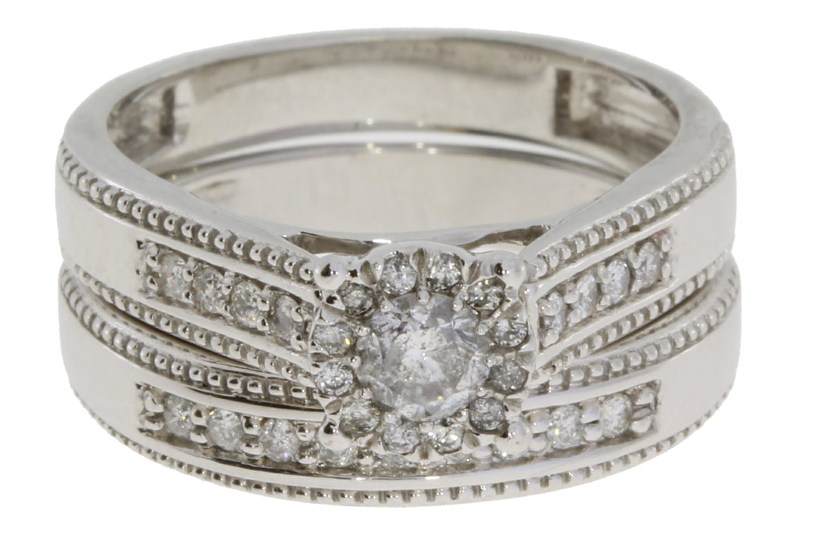 Anillo de compromiso de diamante de .63 ct con montura de oro blanco de 10 kt
