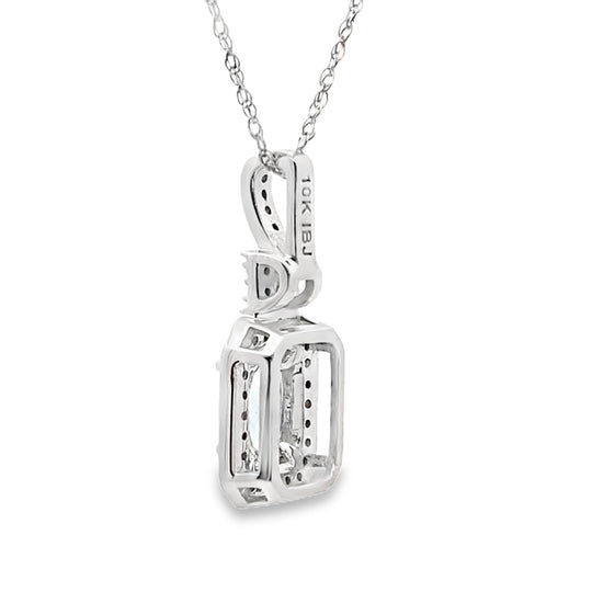 Photo of {{ product.title | truncate: 80, '' | escape }}