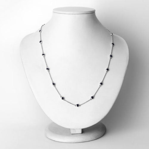 Photo of {{ product.title | truncate: 80, '' | escape }}