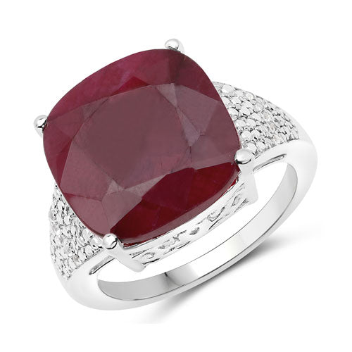 Anillo de plata esterlina .925 con rubí teñido de 14.47 quilates y topacio blanco