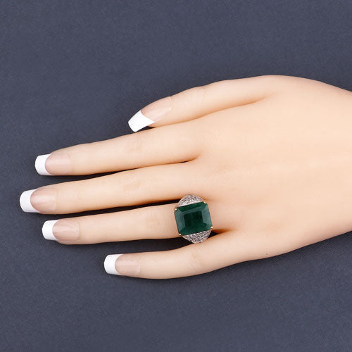 Photo of {{ product.title | truncate: 80, '' | escape }}