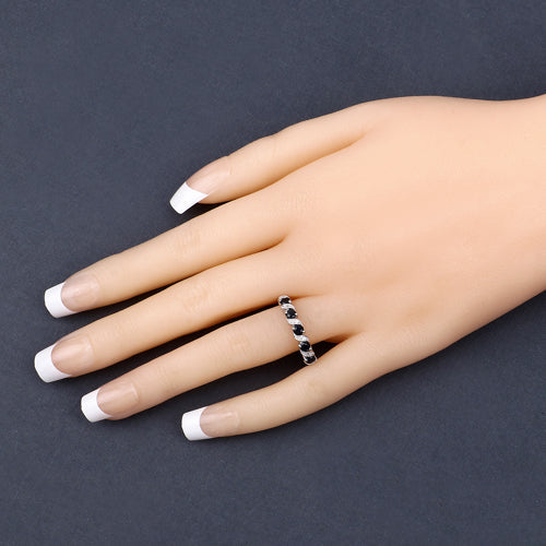 Photo of {{ product.title | truncate: 80, '' | escape }}