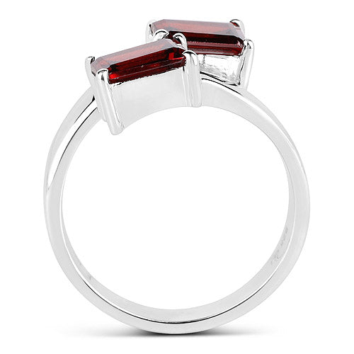 Anillo de plata de ley .925 con granate auténtico de 2.40 quilates