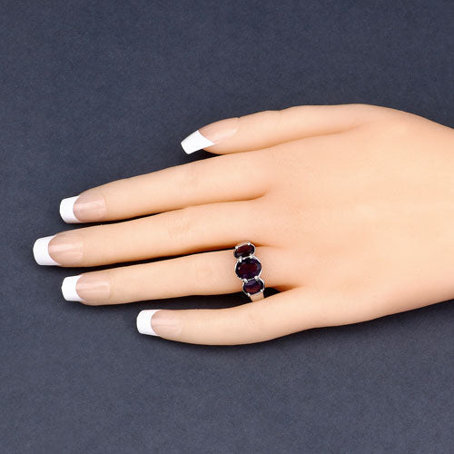 Photo of {{ product.title | truncate: 80, '' | escape }}