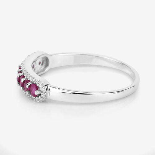 Anillo de oro blanco de 14K con rubí genuino de 0.47 quilates y diamantes blancos