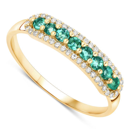 Photo of {{ product.title | truncate: 80, '' | escape }}