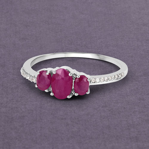 Anillo de oro blanco de 14K con rubí genuino de 1,02 quilates y diamantes blancos