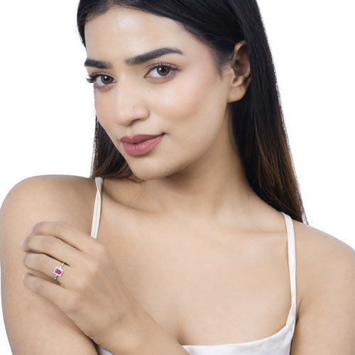 Anillo de oro blanco de 14K con rubí auténtico de 0,75 quilates y diamantes blancos