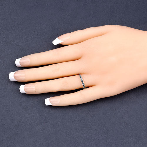Photo of {{ product.title | truncate: 80, '' | escape }}