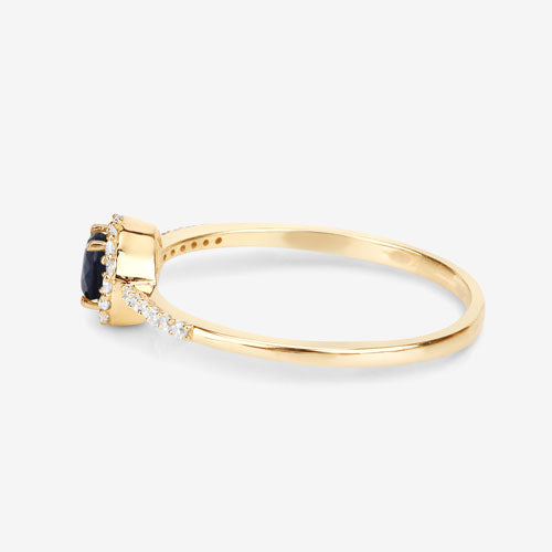 Photo of {{ product.title | truncate: 80, '' | escape }}