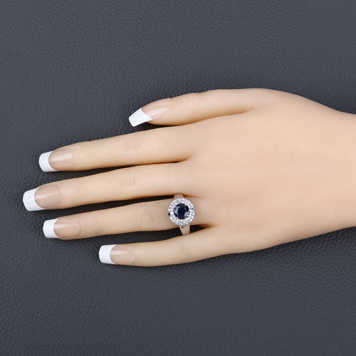 Photo of {{ product.title | truncate: 80, '' | escape }}