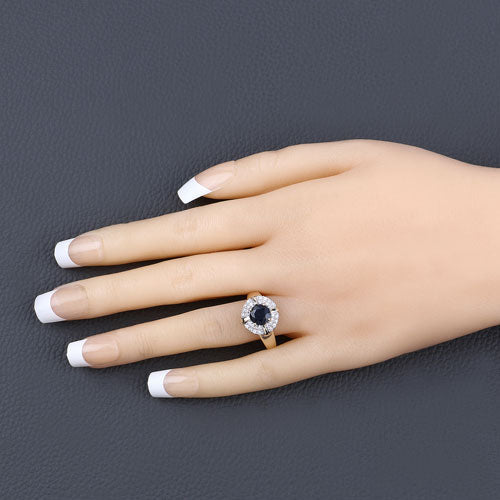 Photo of {{ product.title | truncate: 80, '' | escape }}