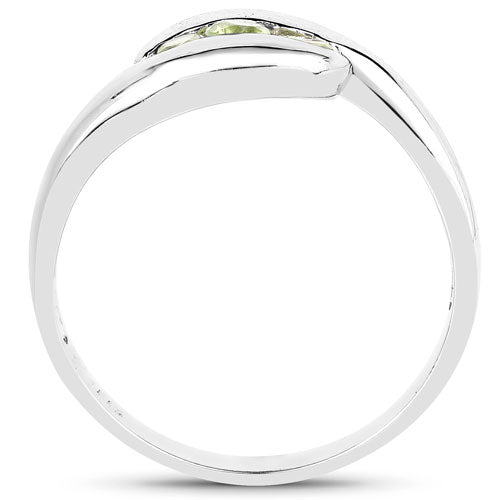 Anillo de plata esterlina .925 con peridoto genuino de 0.56 quilates