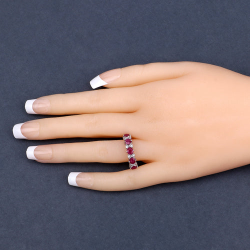 Anillo de Oro Blanco de 14K con Rubí Genuino de 1.61 Quilates y Diamantes Blancos