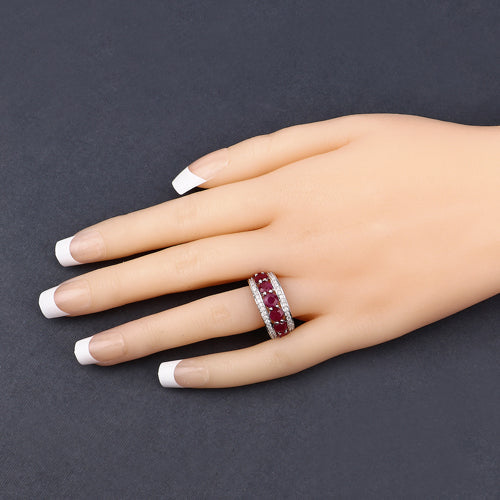 Anillo de oro blanco de 14K con rubí auténtico de 3.24 quilates y diamantes blancos