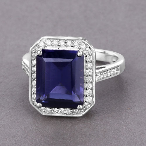 Anillo de oro blanco de 14K con iolita genuina de 3,70 quilates y diamantes blancos