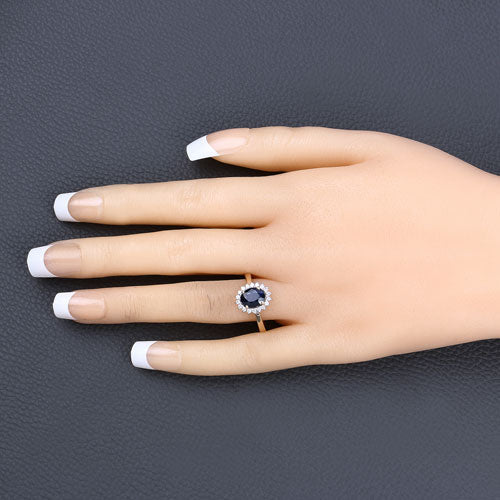 Photo of {{ product.title | truncate: 80, '' | escape }}