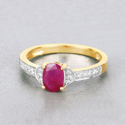 Anillo de oro amarillo de 10K con rubí genuino de 0,95 quilates y diamantes blancos