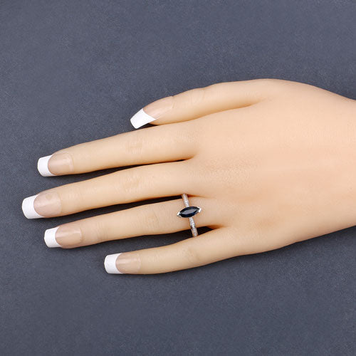 Photo of {{ product.title | truncate: 80, '' | escape }}