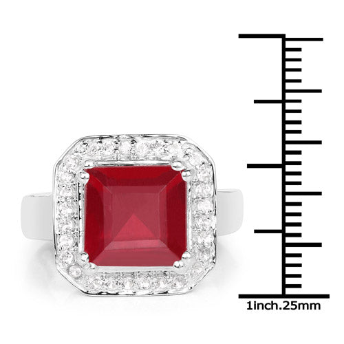 Anillo de Plata de ley .925 con Rubí relleno de cristal de 6.36 quilates y Topacio blanco