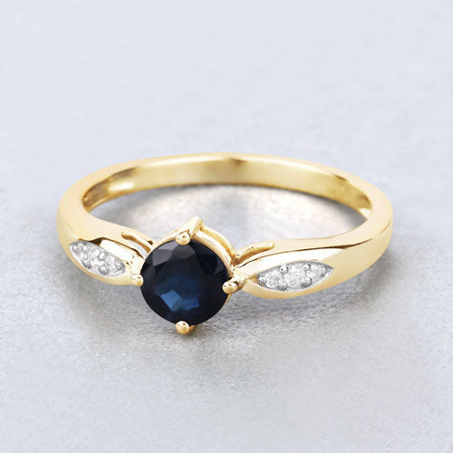 Anillo de oro amarillo de 10 quilates con zafiro azul auténtico de 0,89 quilates y diamantes blancos