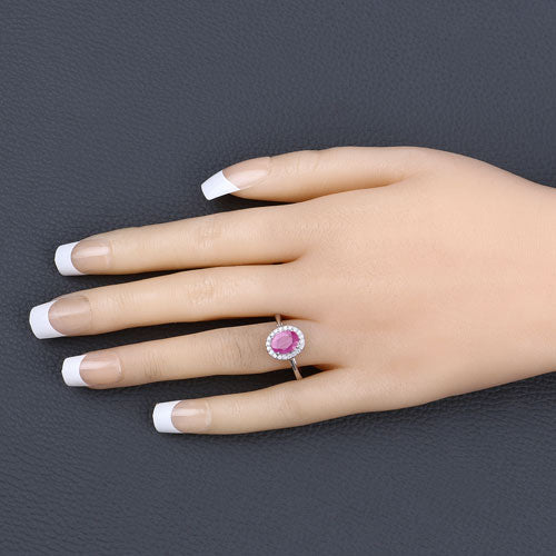 Anillo de oro blanco de 14 quilates con rubí genuino de 1,83 quilates y diamantes blancos
