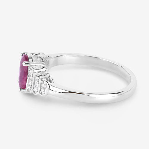 Anillo de oro blanco de 14K con rubí genuino de 1.52 quilates y diamantes blancos
