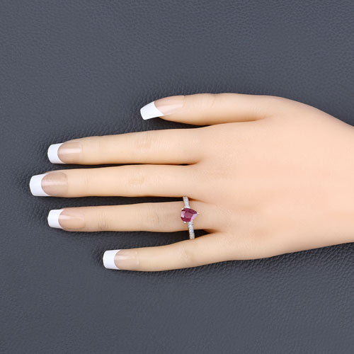 Photo of {{ product.title | truncate: 80, '' | escape }}