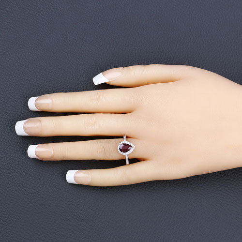 Photo of {{ product.title | truncate: 80, '' | escape }}