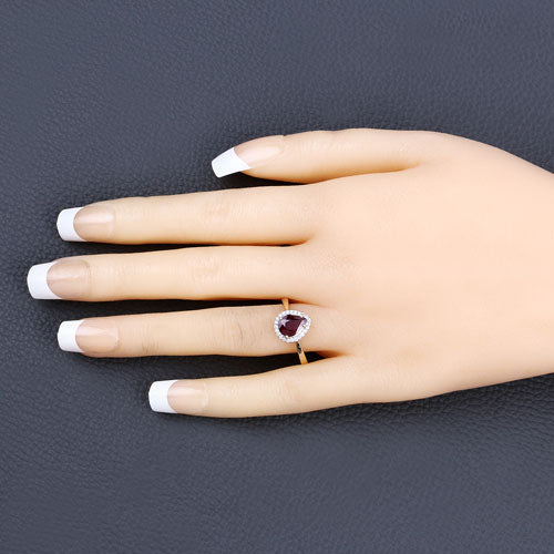 Anillo de oro amarillo de 14 quilates con rubí auténtico de 1,30 quilates y diamantes blancos