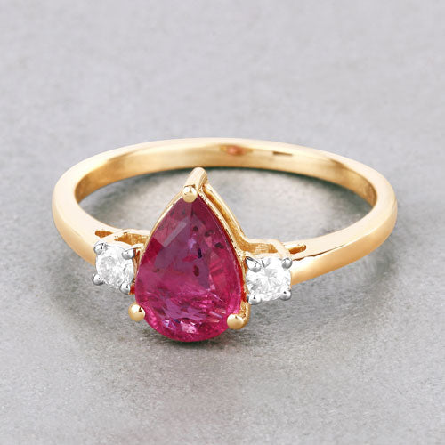 Anillo de oro amarillo de 14 quilates con rubí genuino de 1.08 quilates y diamantes blancos