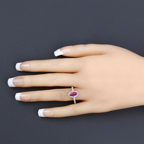 Photo of {{ product.title | truncate: 80, '' | escape }}