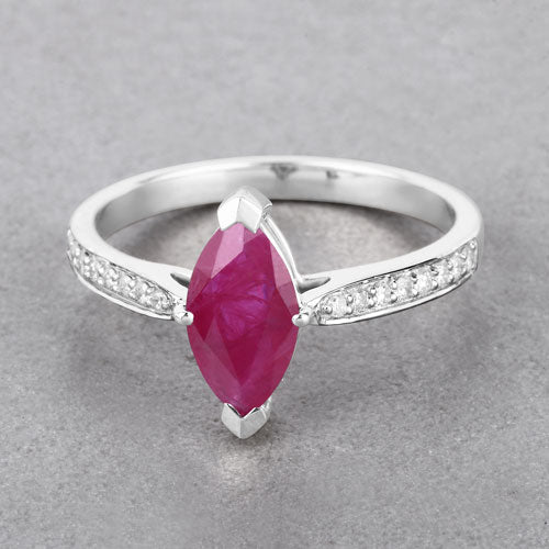 Anillo de oro blanco de 14K con rubí genuino de 1,51 quilates y diamantes blancos