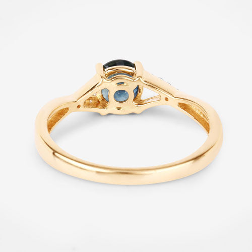 Anillo de oro amarillo de 14K con zafiro azul auténtico de 0,88 quilates y diamantes blancos