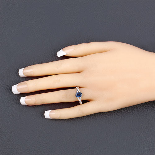 Anillo de oro blanco de 14K con zafiro azul genuino de 1.04 quilates y diamantes blancos
