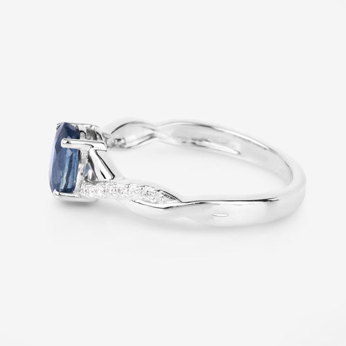 Anillo de oro blanco de 14K con zafiro azul genuino de 1.04 quilates y diamantes blancos