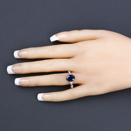 Anillo de zafiro azul auténtico de 3.28 quilates y diamantes blancos en oro blanco de 14 quilates