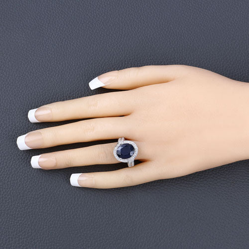 Photo of {{ product.title | truncate: 80, '' | escape }}