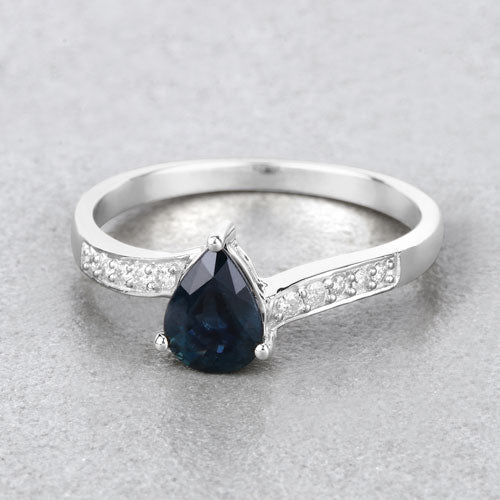 Anillo de oro blanco de 14K con zafiro azul genuino de 0.89 quilates y diamantes blancos