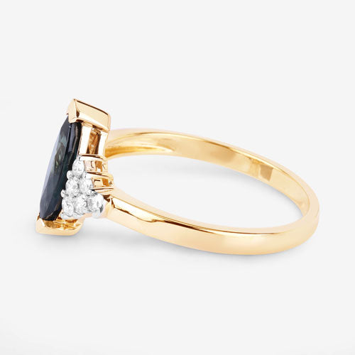 Photo of {{ product.title | truncate: 80, '' | escape }}