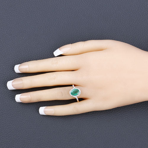 Photo of {{ product.title | truncate: 80, '' | escape }}